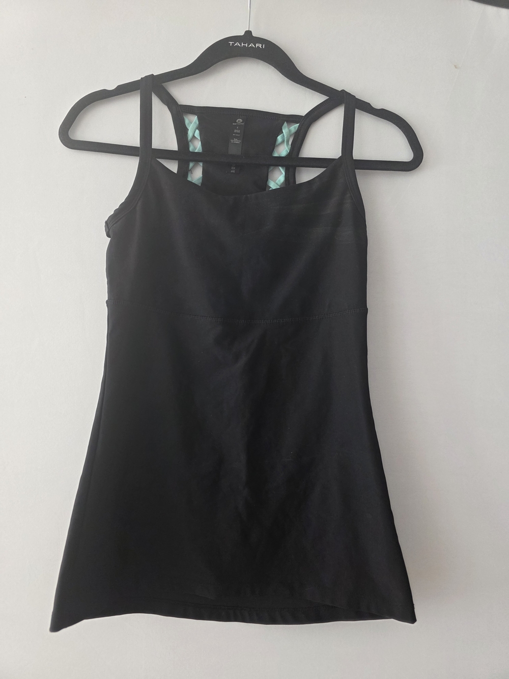 Black Strappy Athletic Tank Top with Contrast Back
